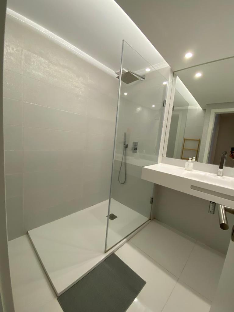 Bedrooms In Modern Guest House アルマダ エクステリア 写真